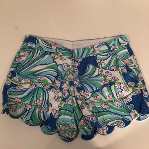 Lilly Pulitzer Women's Floral Shorts (Size 2)